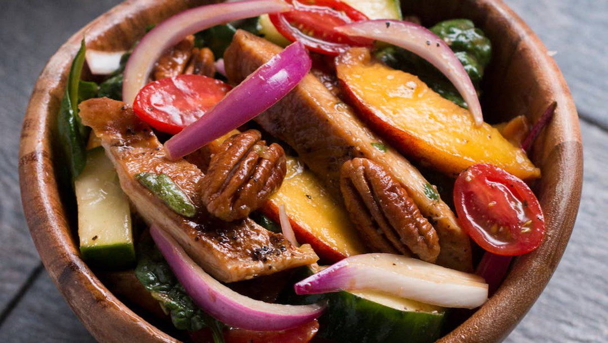 4 Simple Ways to Make Fresh Peach Salad That Is Delicious and Healthy 2 Grilled Peach Salad