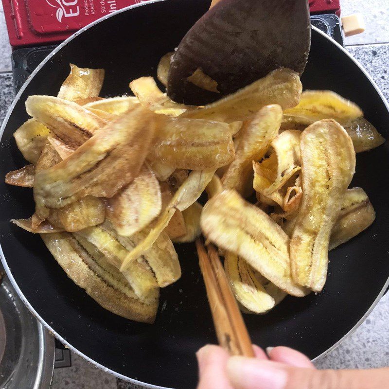 Step 3 Caramelizing Bananas with Sugar Green Bananas with Sugar