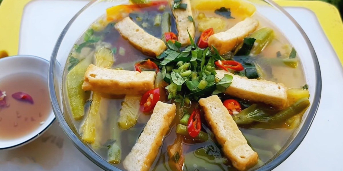simple sour soup recipe for vegetarian meal 03763