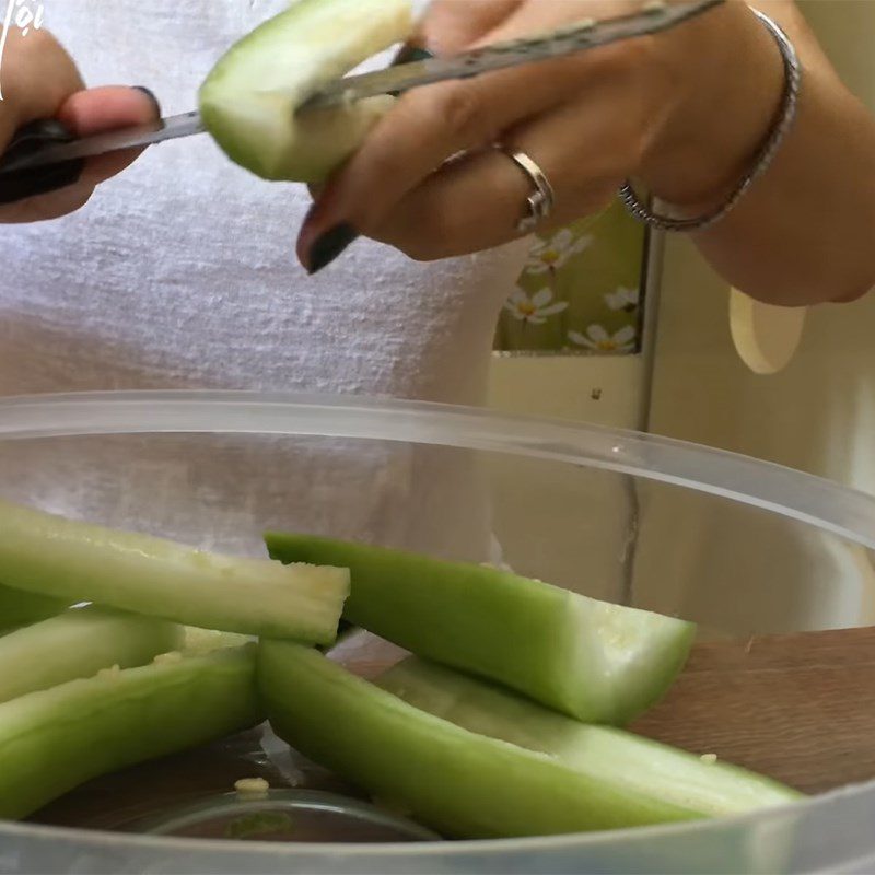 Step 1 Prepare the bottle gourd Bottle Gourd Smoothie