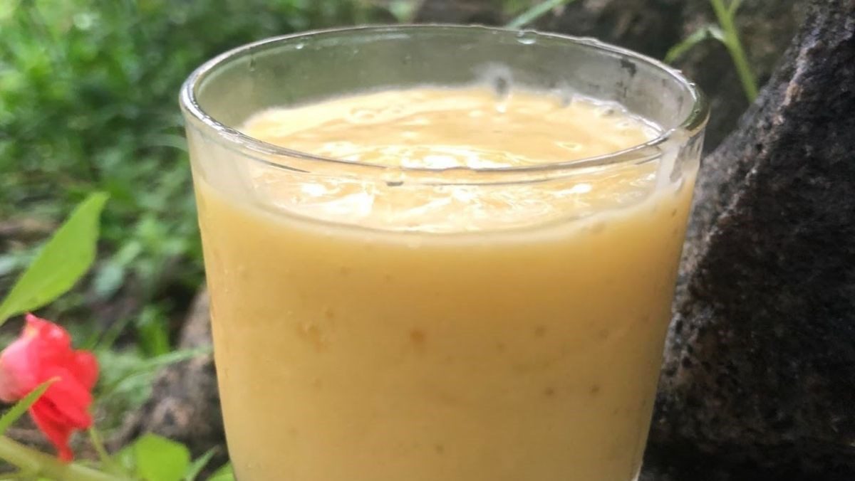 Banana Mango Yogurt Smoothie