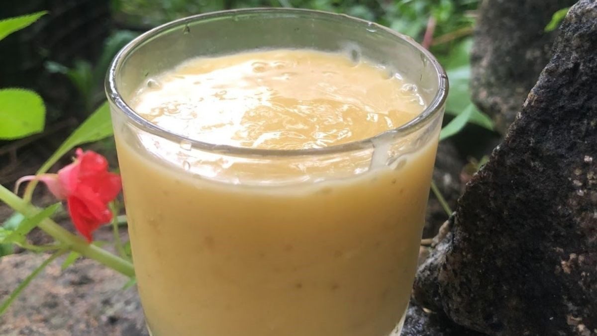 Banana Mango Fresh Milk Smoothie