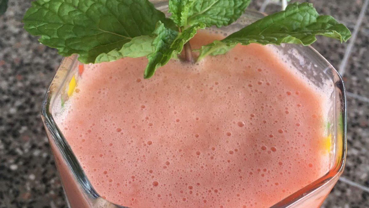 4 Ways to Make Delicious Pineapple Smoothies to Cool Down on Hot Days 38 Pineapple (Thơm) Watermelon Smoothie