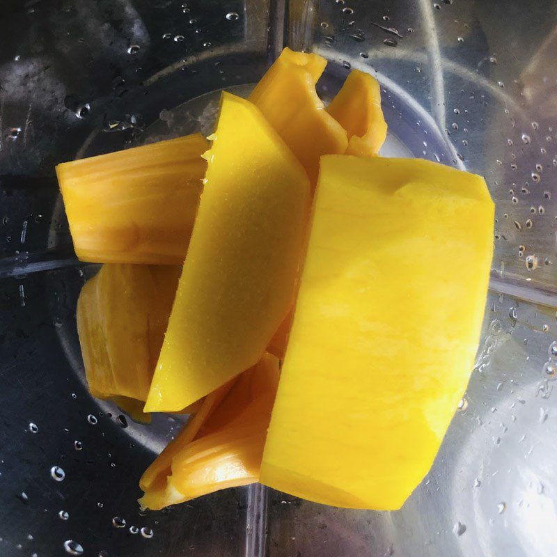 Step 2 Blend Jackfruit Mango Smoothie