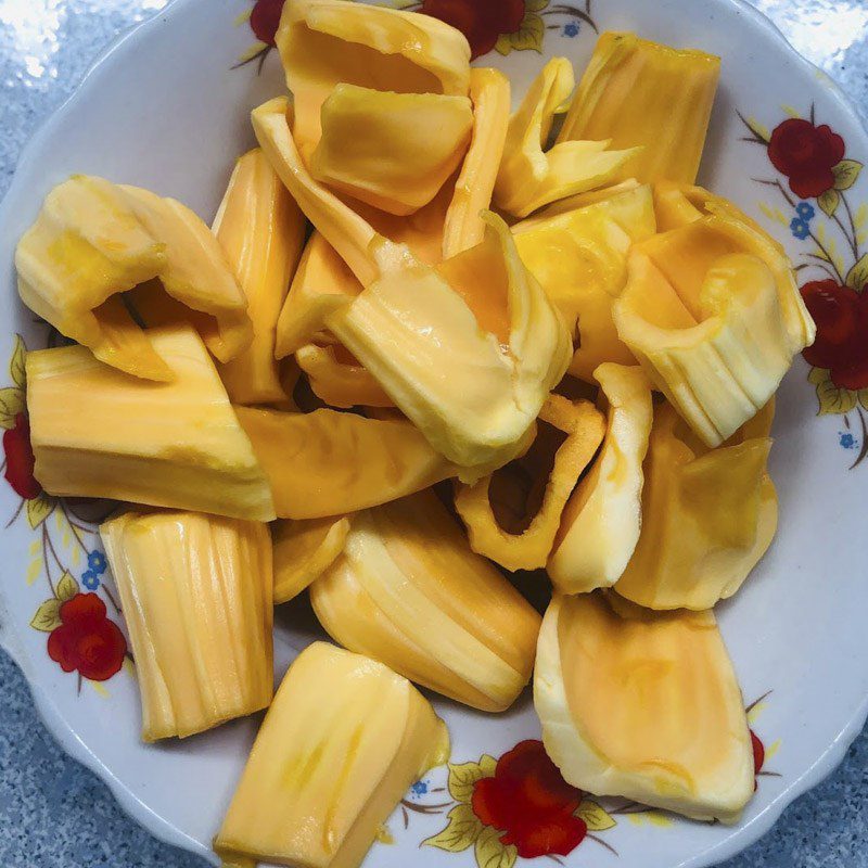 Step 1 Prepare the ingredients for Jackfruit Mango Smoothie