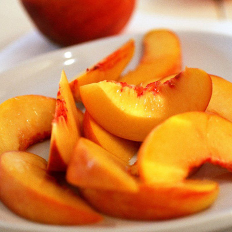 Step 1 Prepare the ingredients for Peach Kale Smoothie