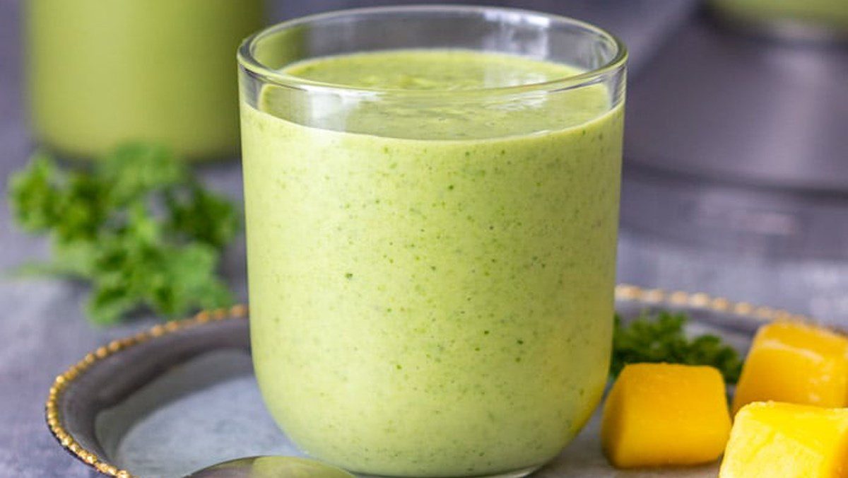 3 Simple Ways to Make Kale Smoothies for Glowing Skin and Weight Loss at Home 2 Mango Banana Kale Smoothie