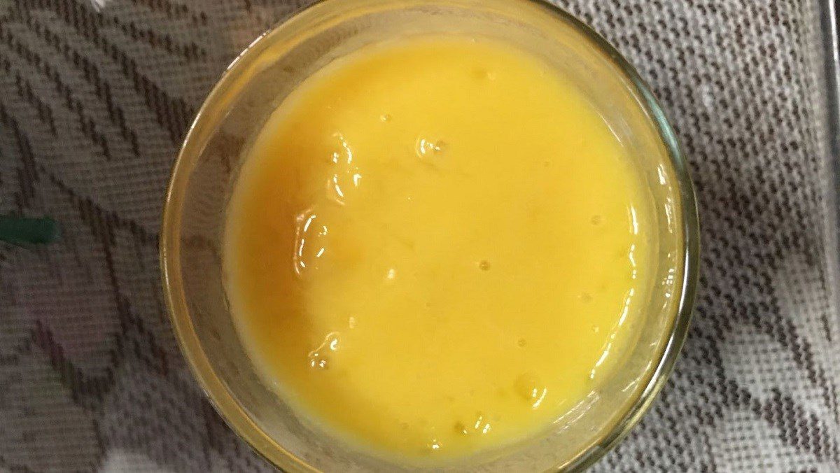 3 Ways to Make Delicious Mango Smoothies to Cool Down on Hot Days 12 Pineapple Mango Smoothie