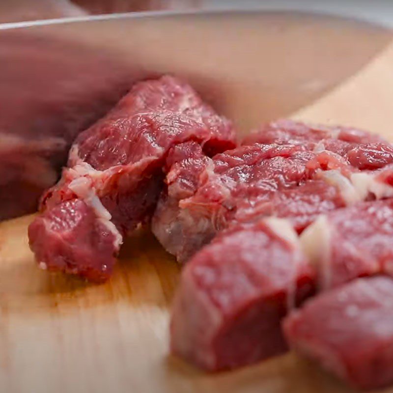 Step 1 Prepare the beef for Braised Beef with Pepper