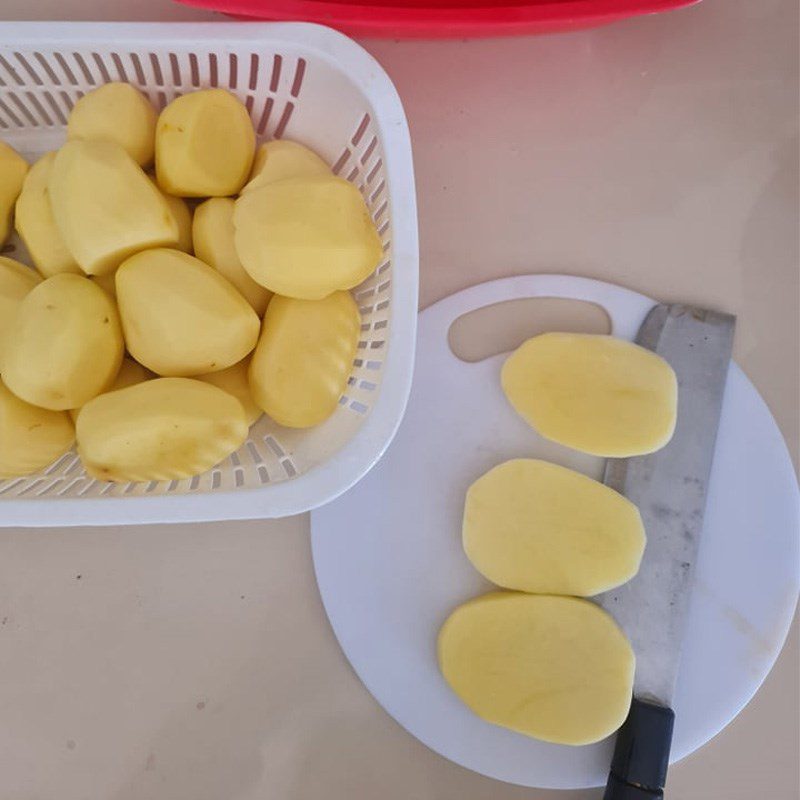 Step 1 Prepare the potatoes Cheese seasoned potatoes (recipe shared by a user)
