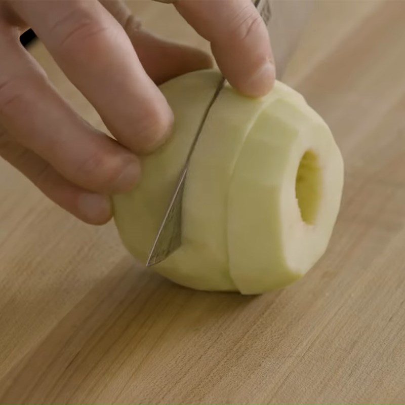 Step 2 Preparing green apple with grilled pork chops served with caramelized apples