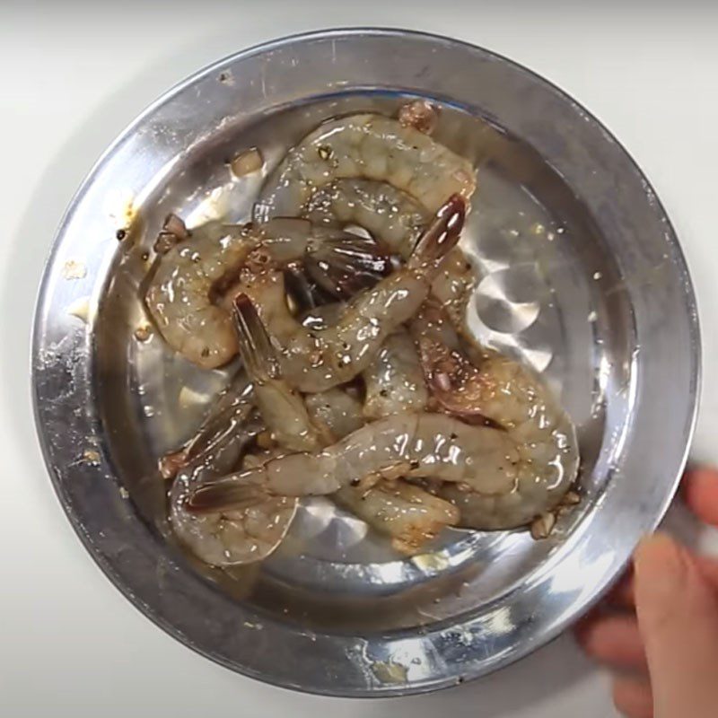 Step 1 Preparing shrimp for Fried Shrimp Spring Rolls
