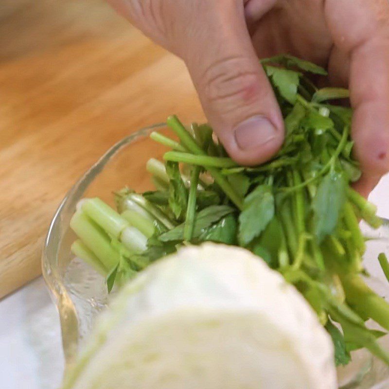 Step 3 Prepare cabbage and water spinach for Thanh Hoa shrimp pancakes