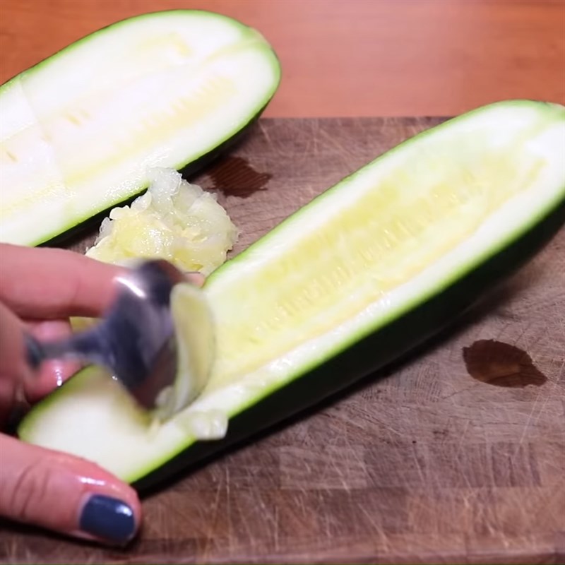 Step 1 Prepare the zucchini Zucchini baked cheese with minced meat filling