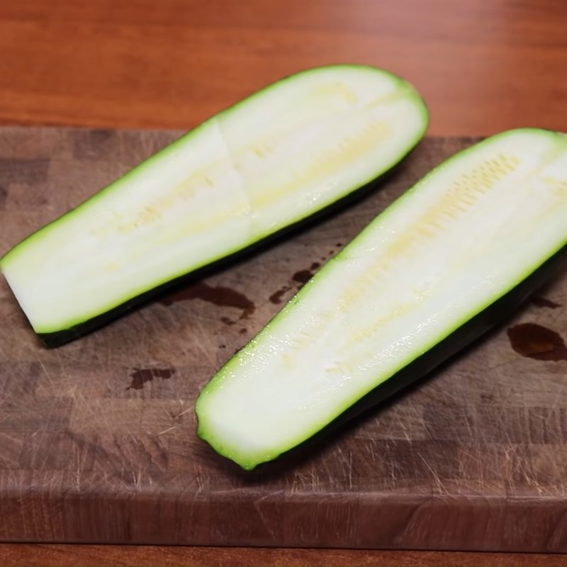 Step 1 Prepare the zucchini Zucchini baked cheese with minced meat filling