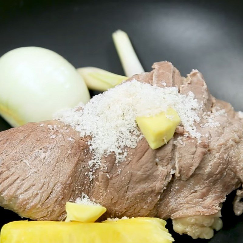 Step 1 Prepare the Beef for Spicy Bamboo Shoot Beef Hotpot