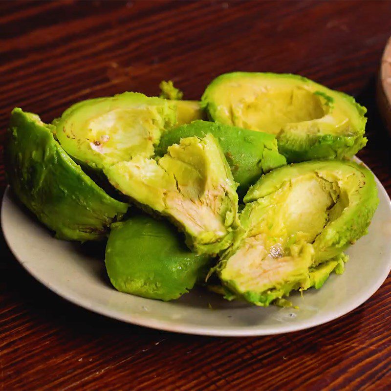 Step 1 Prepare the Avocados for Avocado Ice Cream
