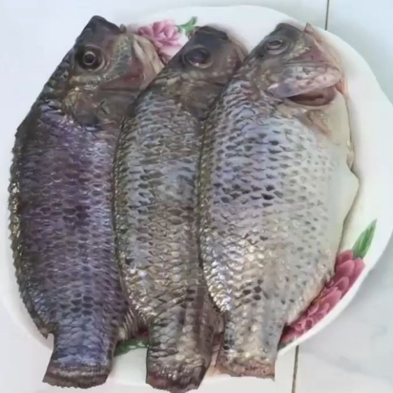 Step 1 Prepare the fish for Fish Cake with Rice Noodles