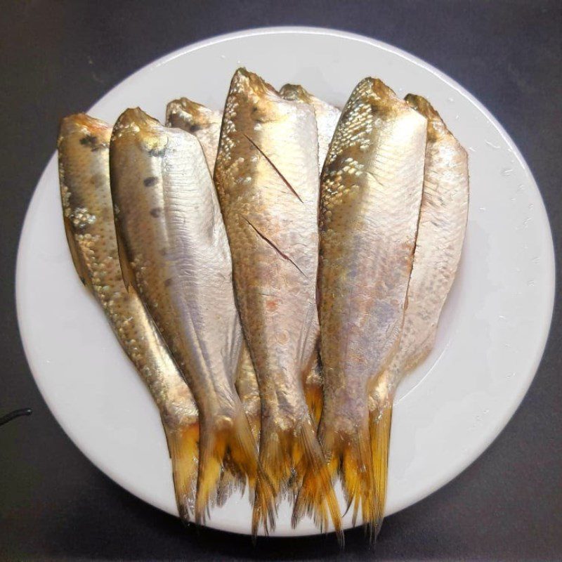 Step 1 Prepare the fish Grilled Sardines with Basil Leaves using an Air Fryer
