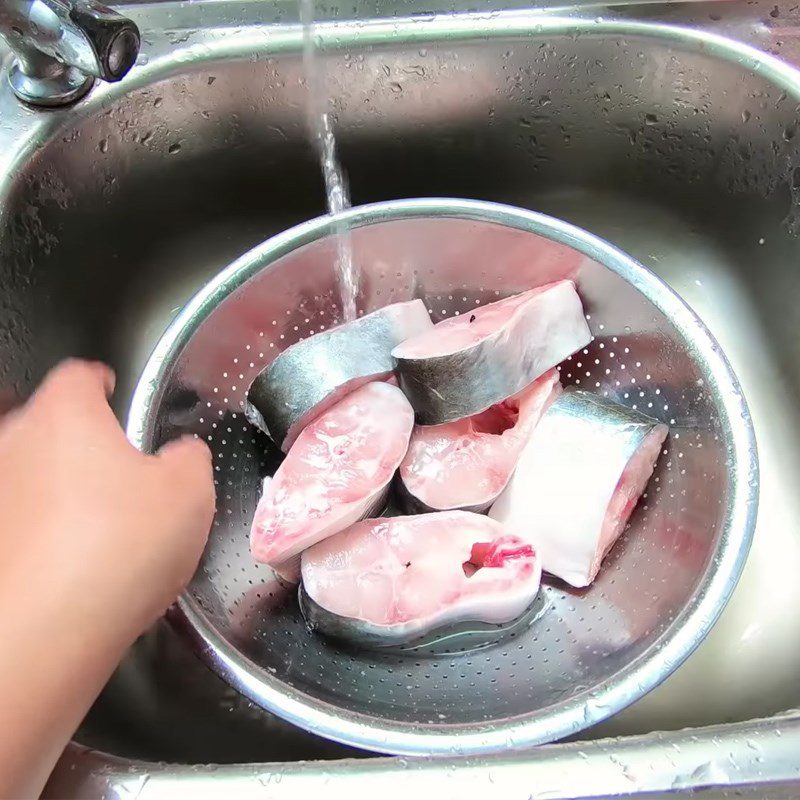 Step 1 Prepare basa fish Stewed basa fish with tomatoes