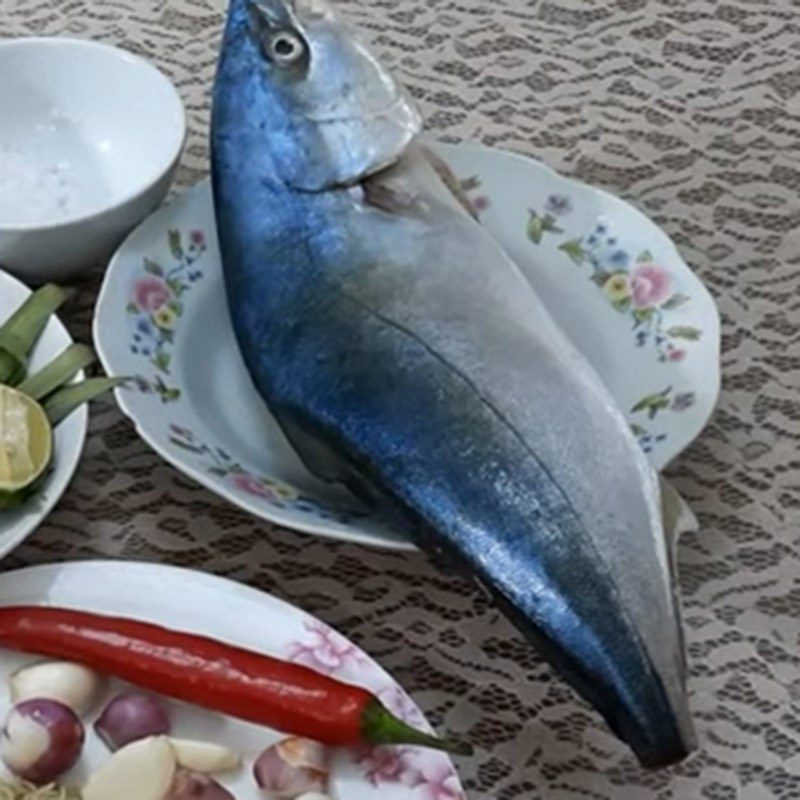 Step 1 Prepare the pomfret Grilled pomfret with chili salt