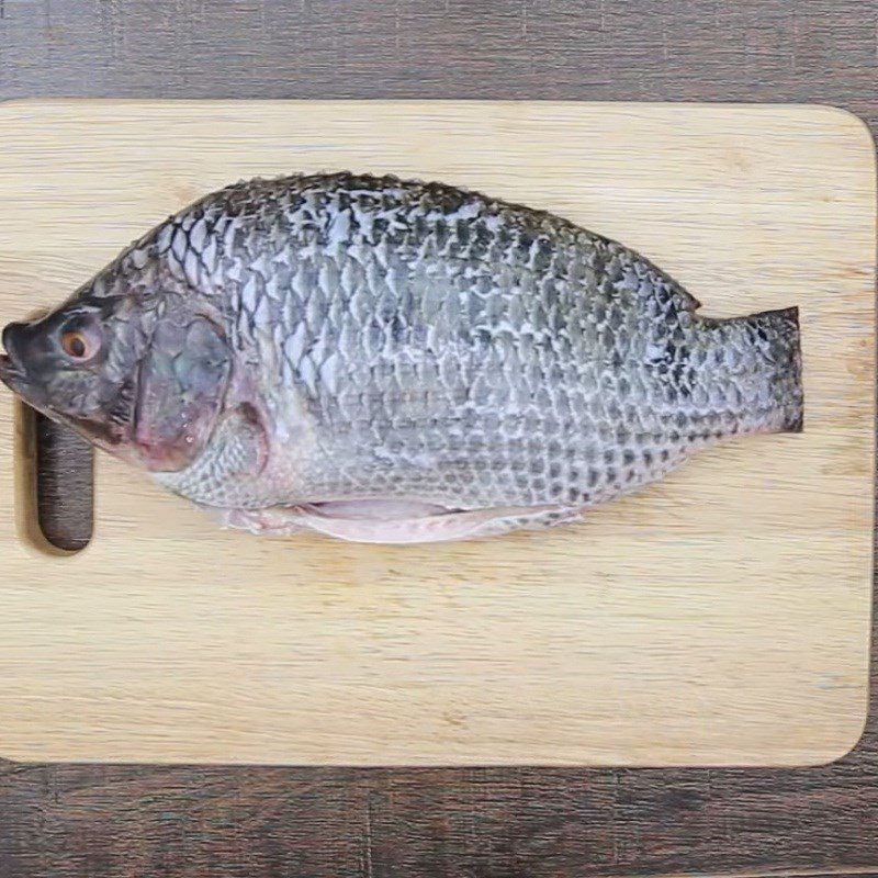 Step 1 Prepare the tilapia for Grilled Tilapia with Salt and Chili