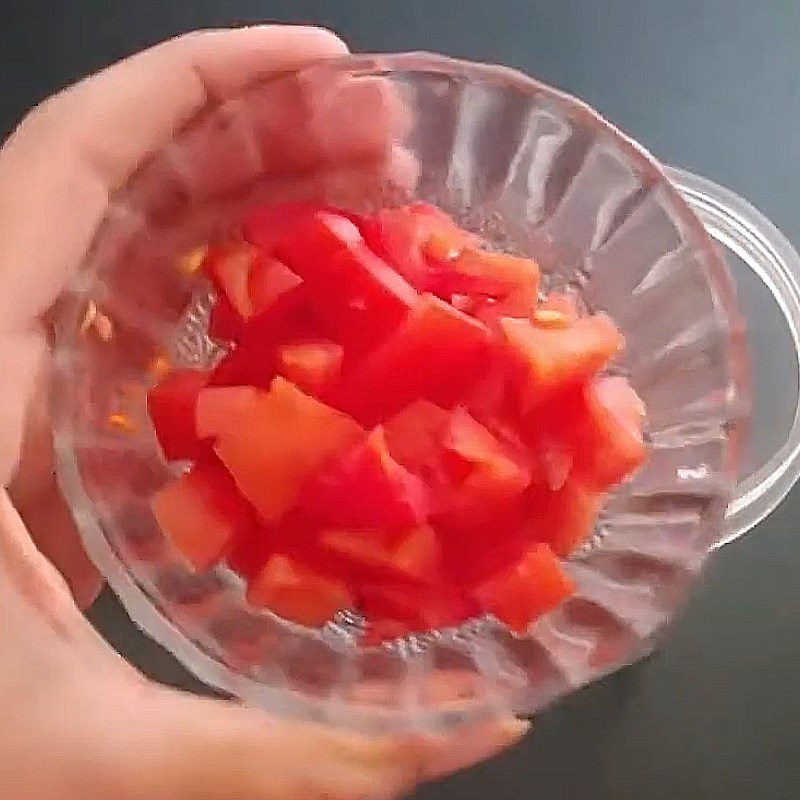 Step 1 Prepare tomatoes and carrots for Tomato and Carrot Smoothie