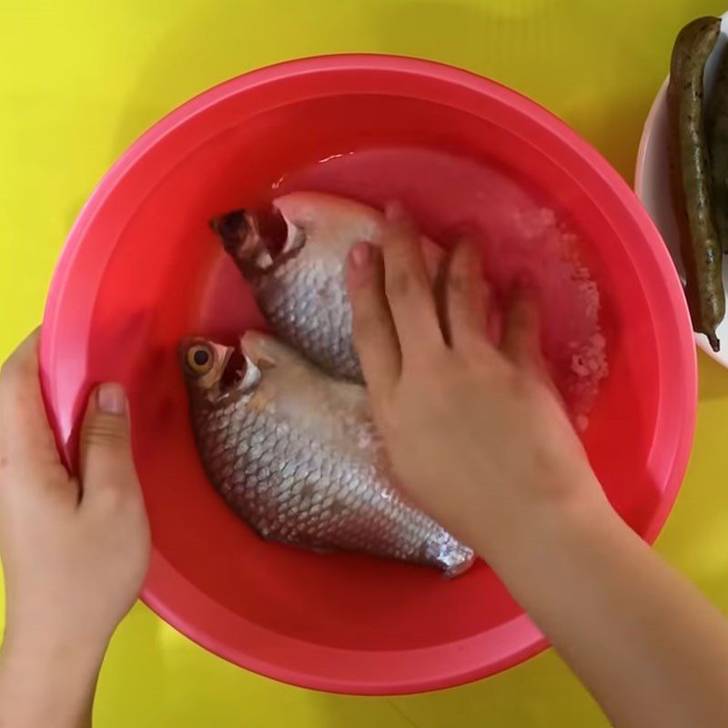 Step 1 Prepare the fish Fish cooked with tamarind