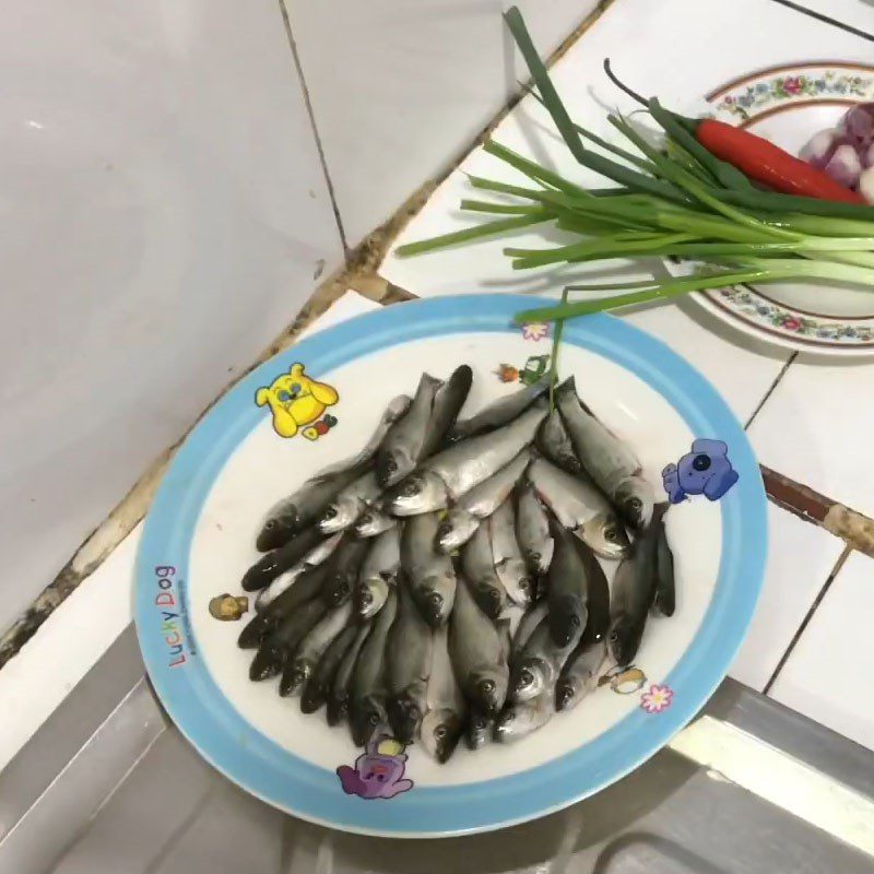 Step 1 Prepare Fish Linh Fish Linh Stewed with Lemongrass and Chili