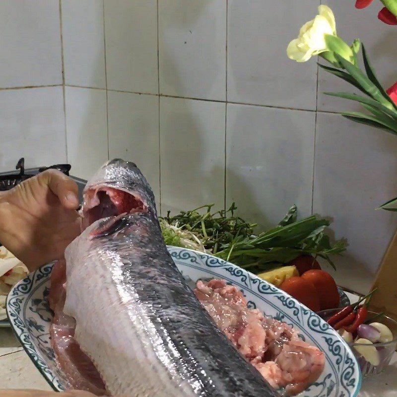 Step 1 Prepare Snakehead Fish for Sour Bamboo Shoot Snakehead Fish Hotpot