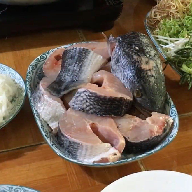 Step 1 Prepare Snakehead Fish for Sour Bamboo Shoot Snakehead Fish Hotpot