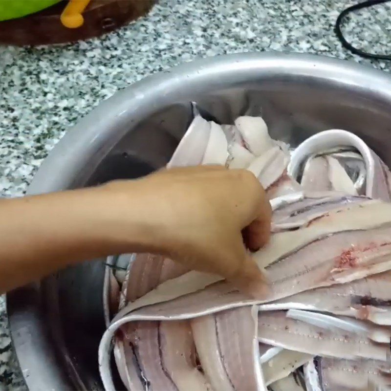 Step 1 Prepare the Fish Dried Barracuda