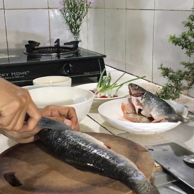 Step 1 Prepare Carp Braised Carp with Turmeric and Galangal