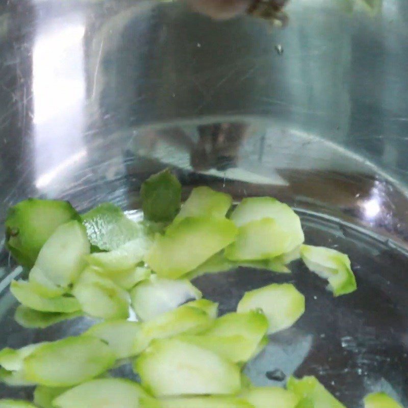 Step 1 Prepare the vegetables and fruits for Young Tamarind Salad with Vegetarian Short Ribs