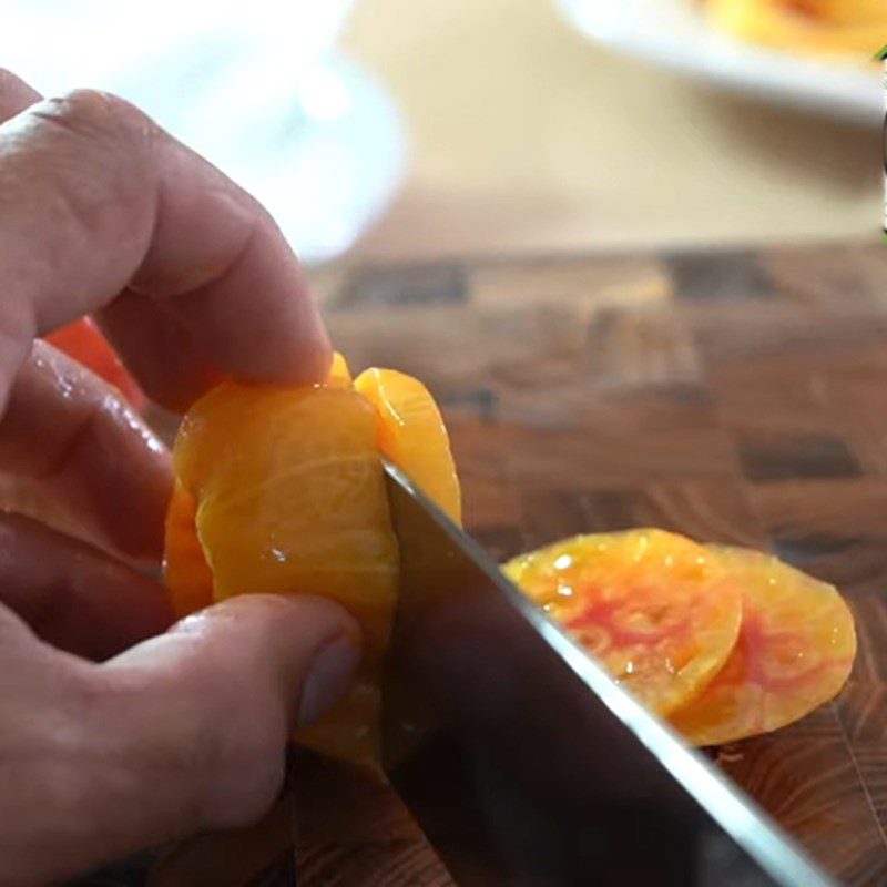 Step 5 Prepare the ingredients for spicy peach salad