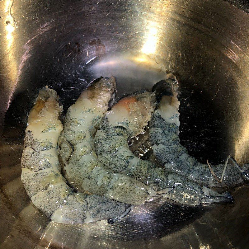 Step 1 Prepare the ingredients for Fresh Shrimp Soup with Water Spinach