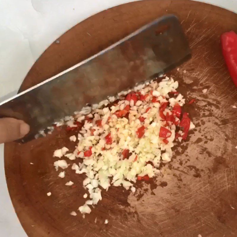 Step 2 Prepare the ingredients for Papaya Shrimp Salad