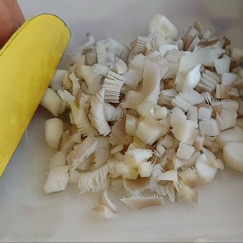 Step 1 Prepare the ingredients for Steamed Rice Paper with Vegetables