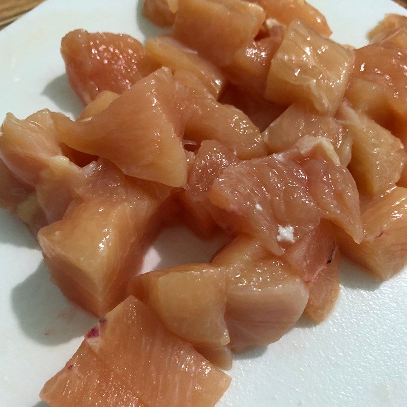Step 1 Prepare the ingredients for Stir-fried Chicken