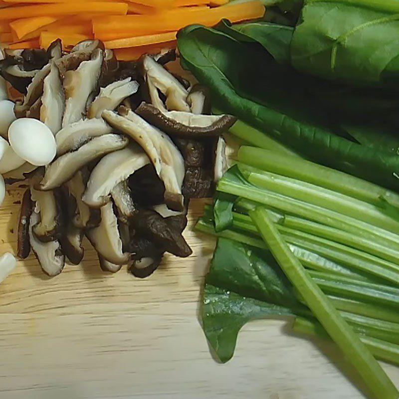Step 1 Prepare the ingredients for vegetarian rice with soy sauce