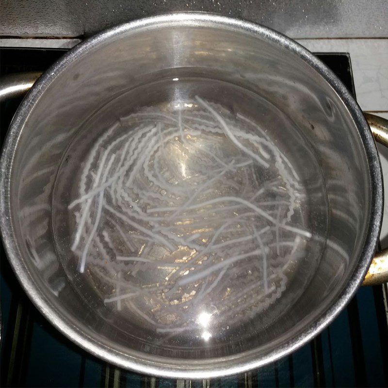 Step 1 Prepare the ingredients for Black Bean Dessert using a pressure cooker