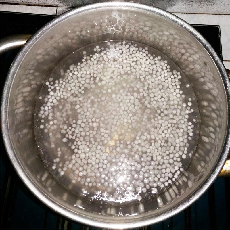 Step 1 Prepare the ingredients for Black Bean Dessert using a pressure cooker