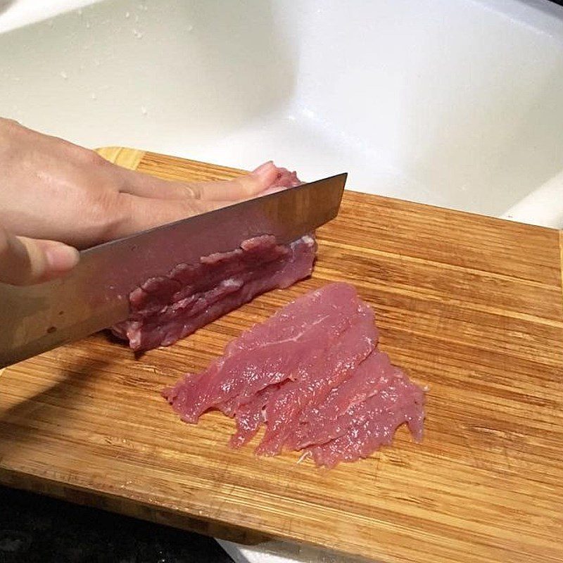 Step 1 Prepare the ingredients for Pork Bone Noodle Soup