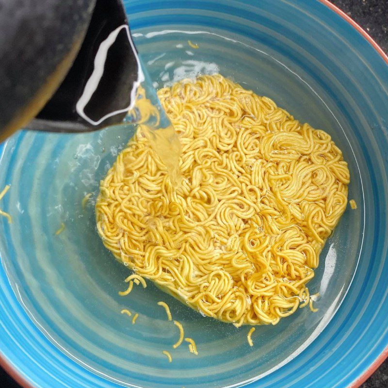 Step 1 Prepare the ingredients for Stir-fried Noodles with Minced Meat