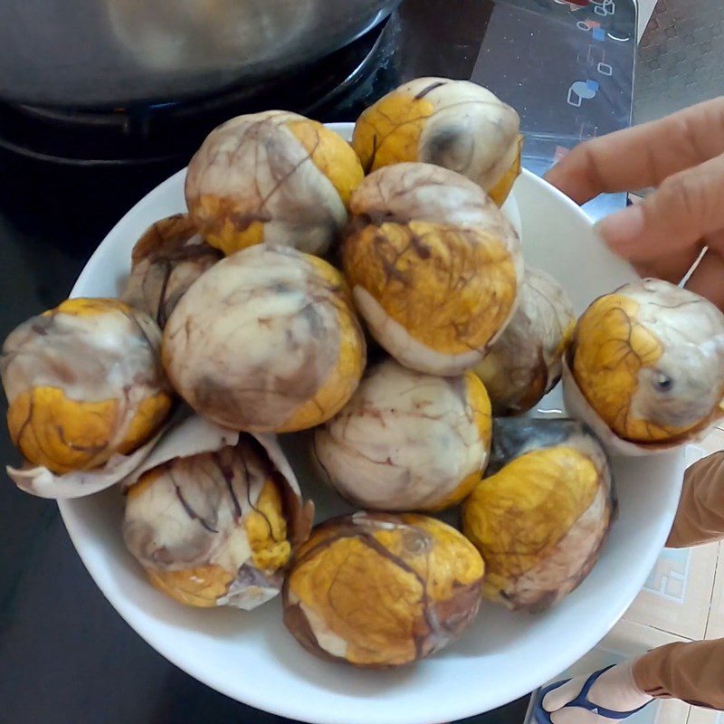 Step 1 Prepare the ingredients for Duck Egg Congee