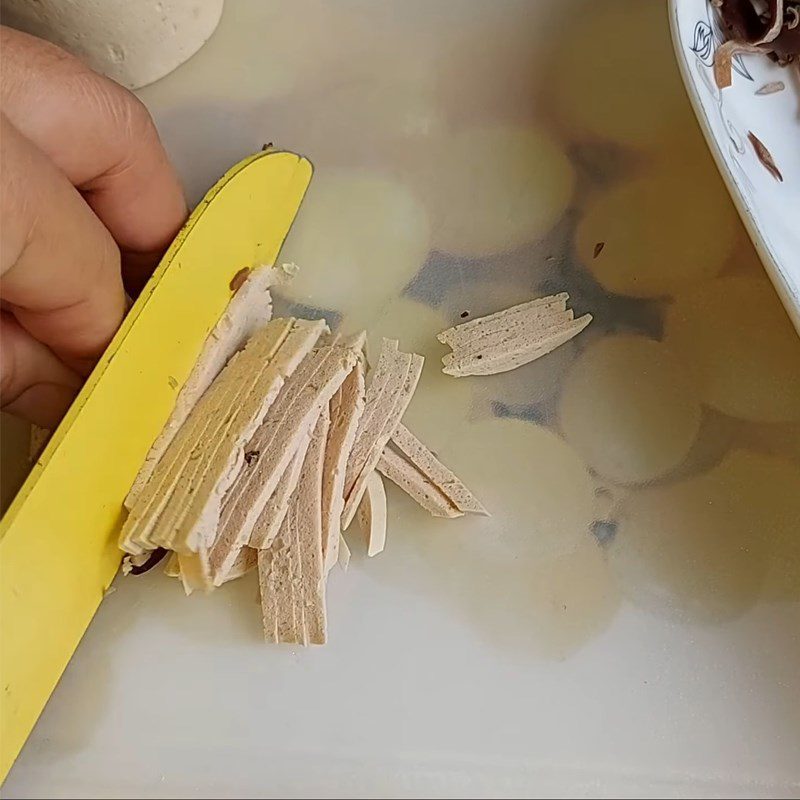 Step 1 Prepare the ingredients for Vegetarian Spring Rolls with Rice Paper