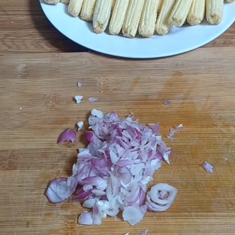 Step 1 Prepare the ingredients for Young Corn Stewed with Pepper
