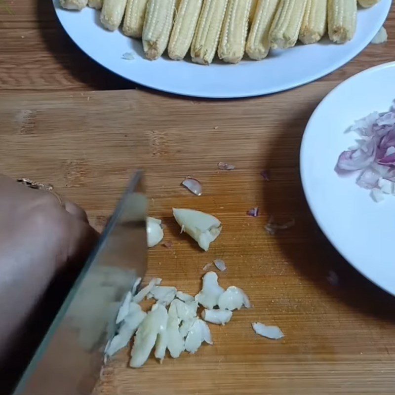 Step 1 Prepare the ingredients Young corn braised with pepper