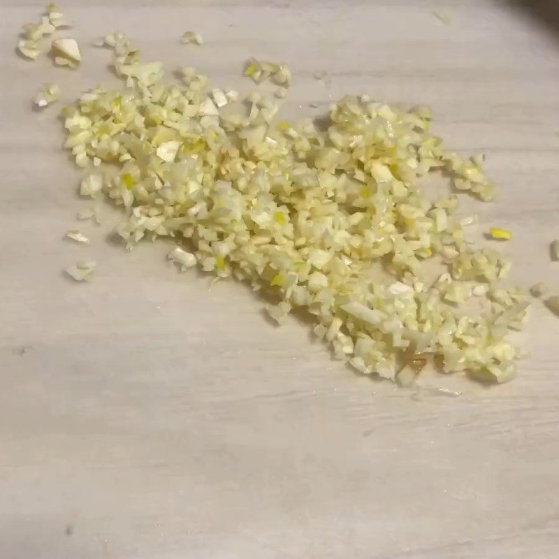 Step 1 Prepare the ingredients for the scallion oil