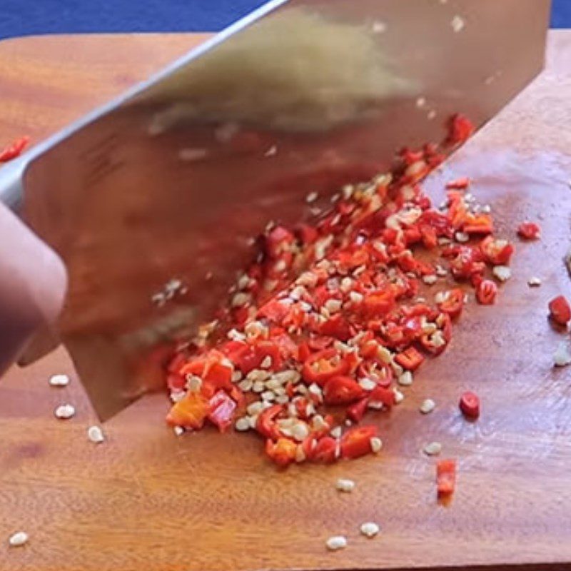 Step 1 Prepare the ingredients Simple fish sauce with garlic and chili